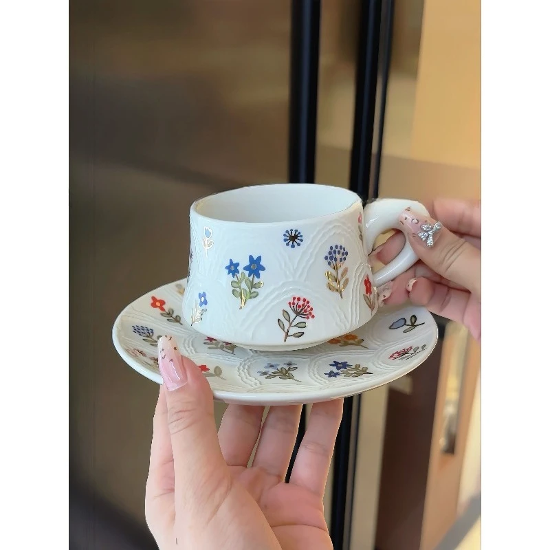 Plato de desayuno con relieve de flores doradas, plato de cerámica para el hogar, ensalada Premium, plato de verduras para té de la tarde occidental, juego