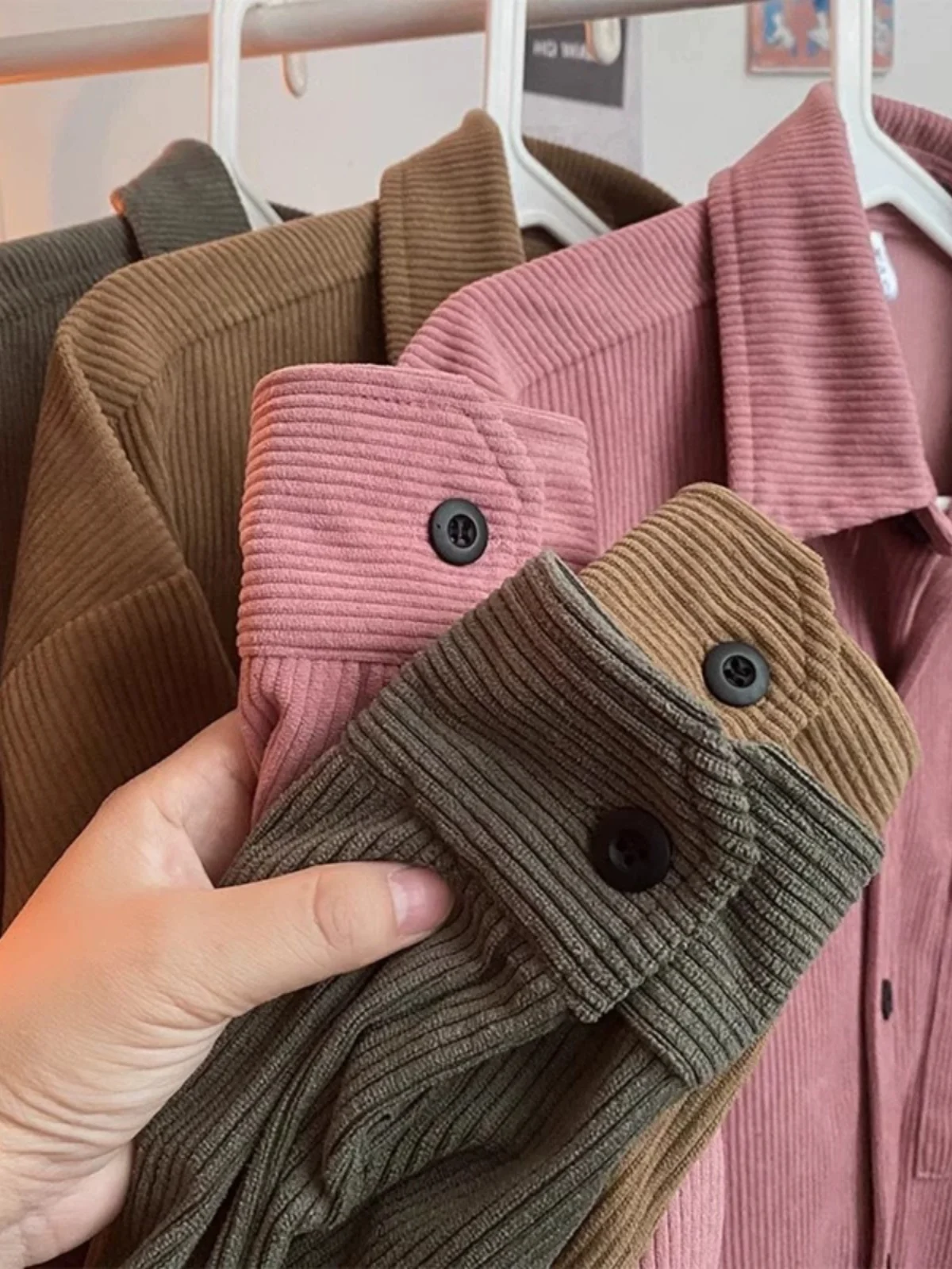 

Розовая вельветовая мужская куртка-рубашка с утолщенным воротником в японском ретро-стиле для осени и зимы, молодежный энергичный стиль