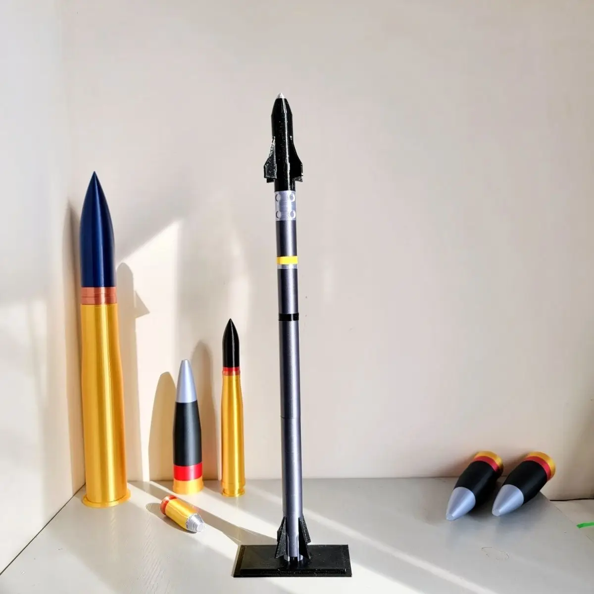 AIM9X صاروخ Sidewinder 1:8 نموذج صواريخ Sidewinder من الهواء إلى الهواء زخرفة واقعية لعشاق عسكري ثلاثية الأبعاد مطبوعة جامع