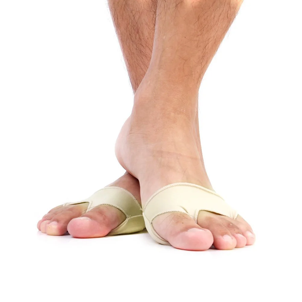 

A Pair of Skin Color Foot Gel Forefoot Protection Pads Size Silicone Gel Cushion Absorbs Friction Relieves Pain Prevents