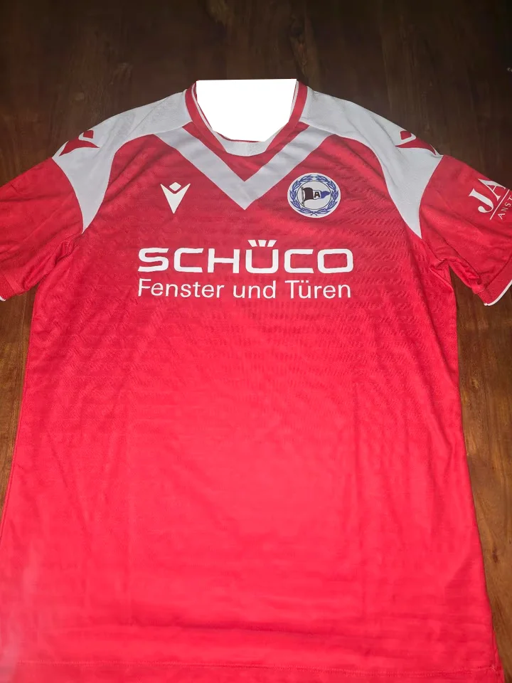 

Лето 2025 г., хит продаж, новый Джерси Arminia Bielefeld для тренировок на открытом воздухе, дышащая, быстросохнущая, впитывающая пот футболка, топ