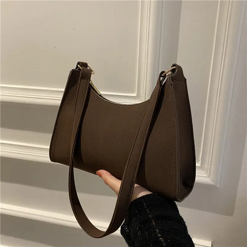 

Новинка 2023 года, осенне-зимняя женская сумка-багет подмышками — высококачественный нишевый дизайн в стиле ретро с матовой текстурой, универсальная сумка через плечо