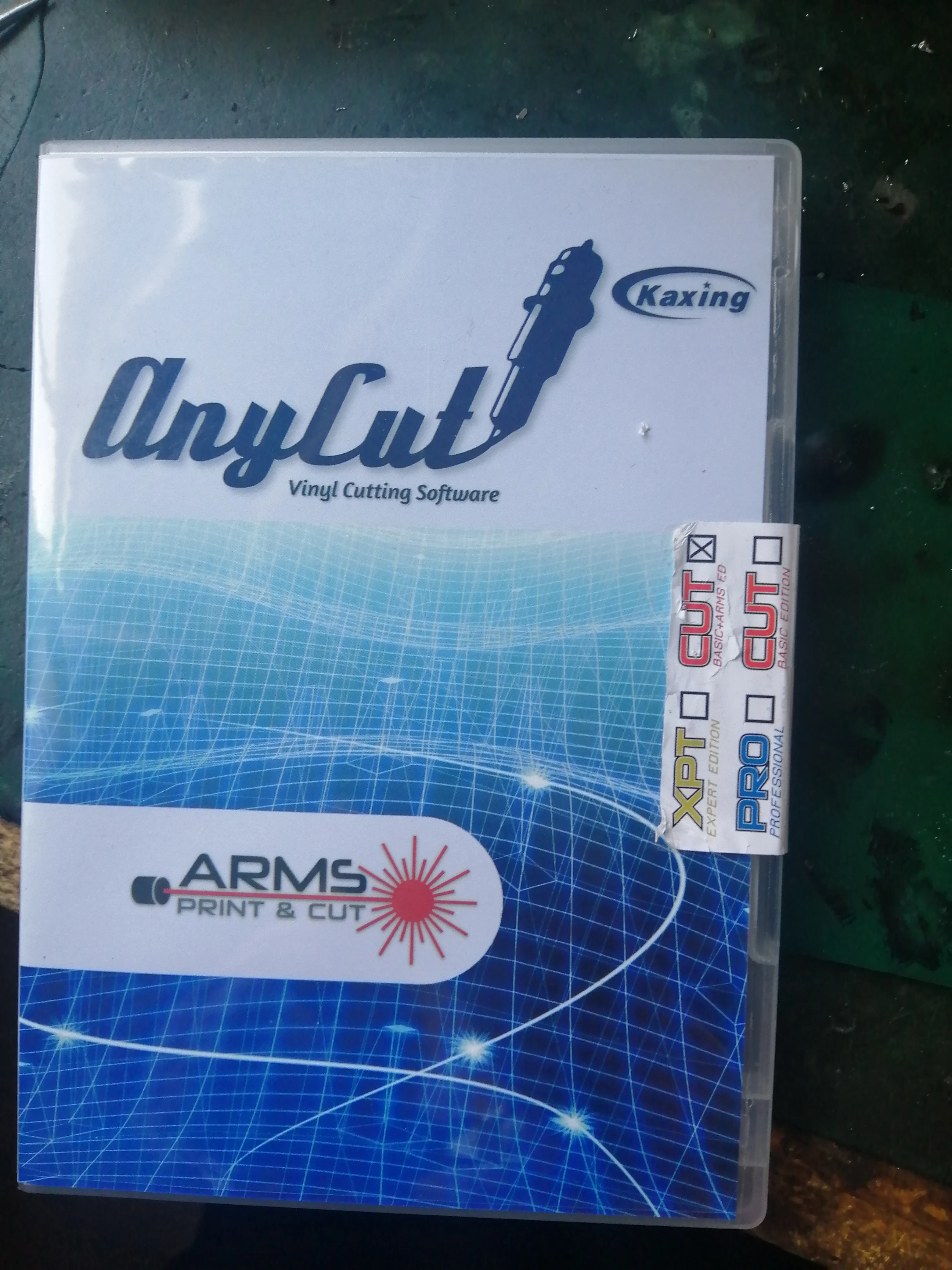 Anycut software cutter plotter professional version that includes the CUT AND OUTLINE serial and activation code insert a qr