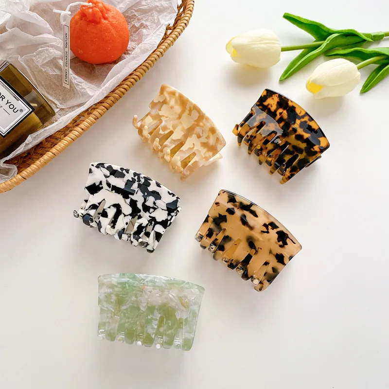 

Medium Square Hair Claw Clip for Women Non-Slip Strong Hold Thick Hair Accessory 1 Count, 2.8 Inch