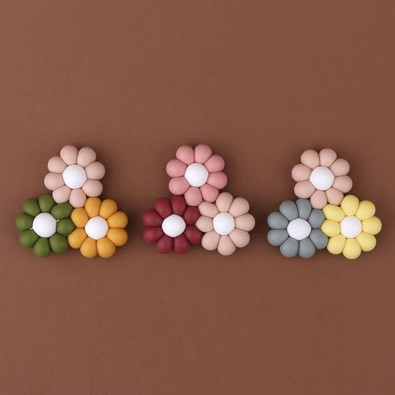 E7CE Flower Shaped Baby Teether Silicone Beads Nursing Chewing Teething Toy Pacifier Chain Rattle Accessories Pendant