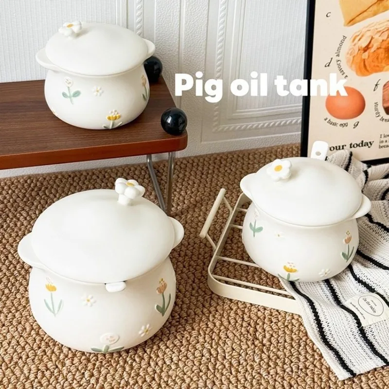 YFY cute high temperature resistant binaural ceramic lard tank  oil splashed chili filling with lid spoon  jar meat oil chili