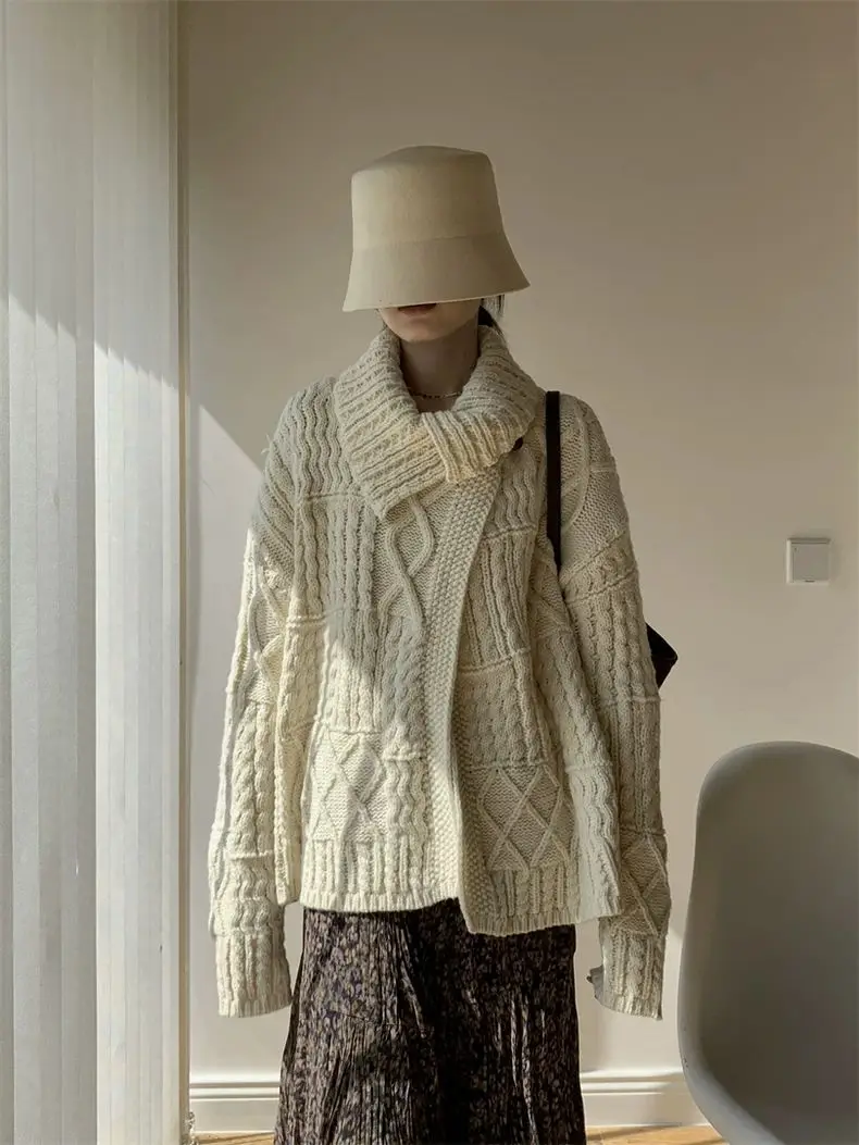 

2025 Autumn Winter Three-Dimensional Cable Knit Pattern Diamond Pattern Lapel Sweater Vintage Knitted Jacket for Women