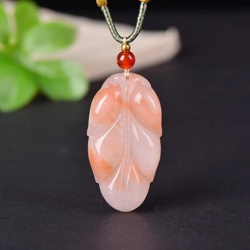 

Classic Fashion Ethnic Style Leaf Pendant