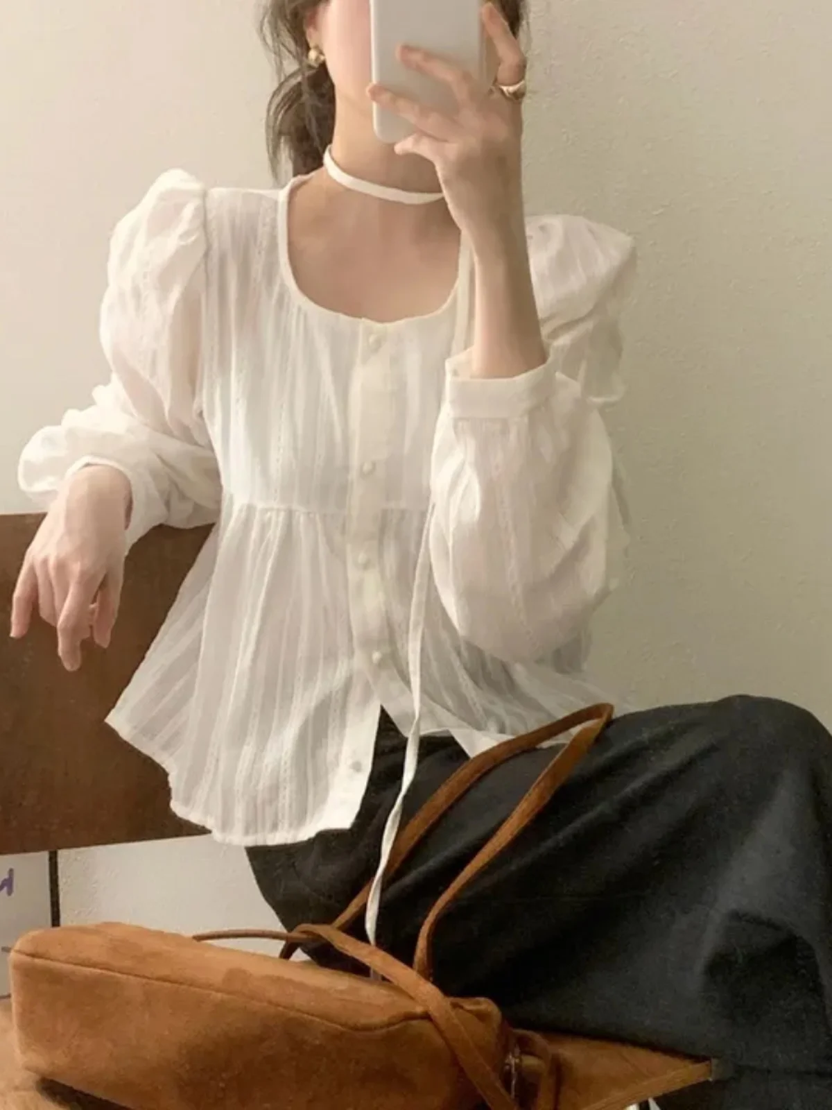 

Chic White irt Women's ort Bubble Sve Ne Hanging Design Waist Inward Single Button Korean Sle Loose Fit Top