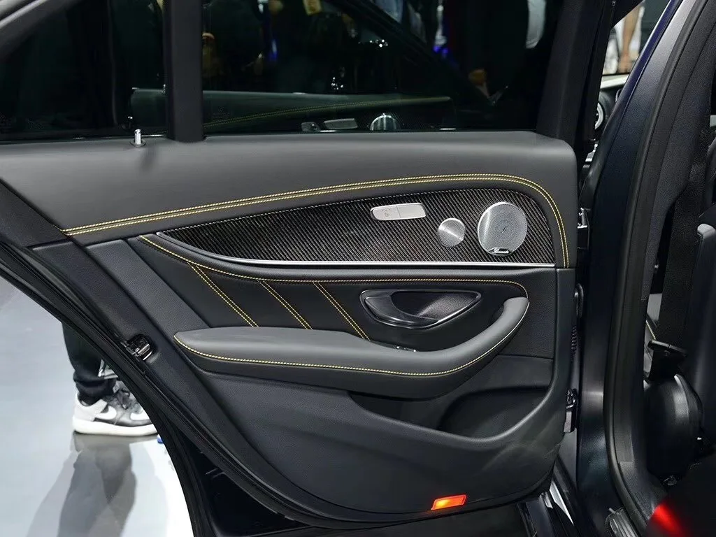 Carbon Fiber Automobile Interior Trim Is Suitable for Mercedes-Benz W205C63 C43 W213 E63 E300 E200 Door Trim Panel.