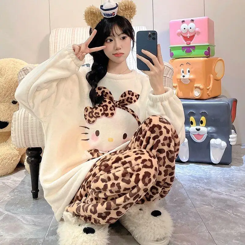 厚手の漫画風KT猫コーラルフリースホームスーツセット、サンリオハローキティフランネルパジャマ、女性用、秋冬暖かい