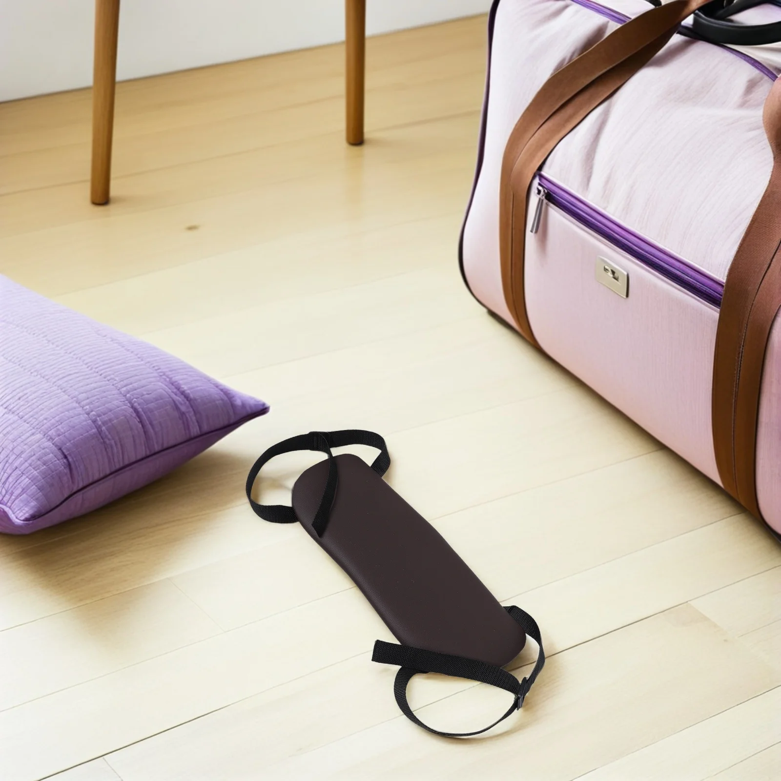 

Набор аксессуаров для складной массажной кровати включает кронштейны и фиксирующие штифты для повышенной устойчивости и быстрой настройки.