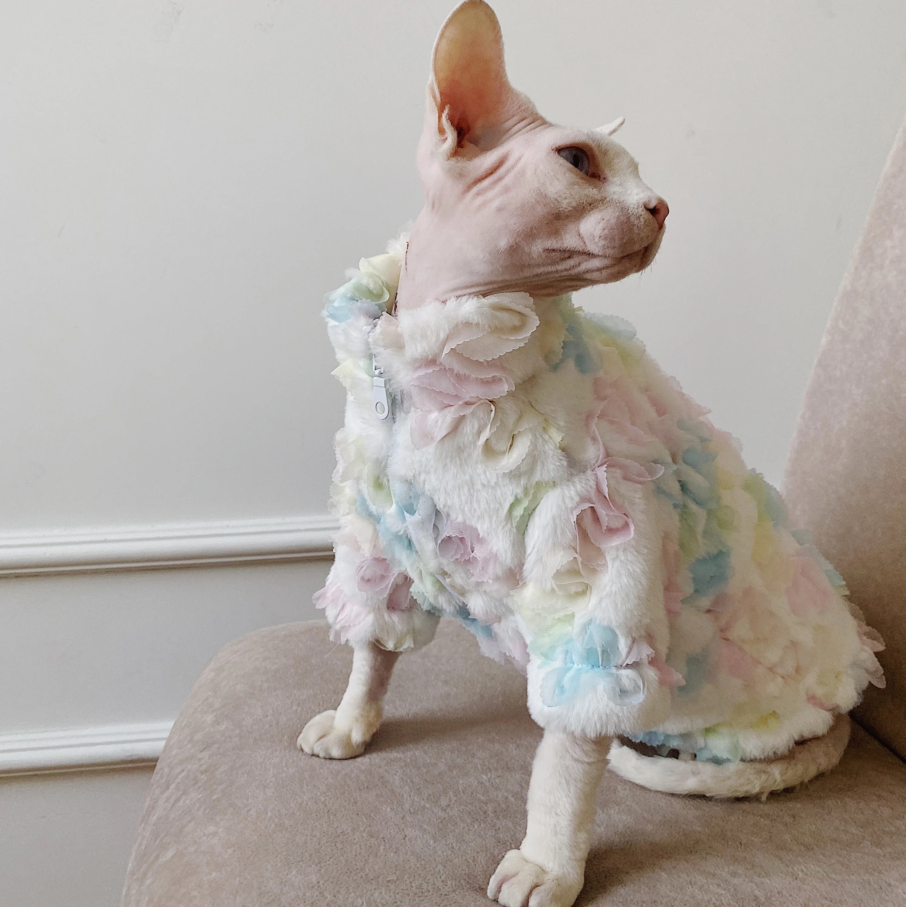 Luxury Floral Cat Clothing Winter Sweater for Sphynx Cat Warm Plush Loungewear for Kittens Fancy Long Sleeves Suit for Devon Rex