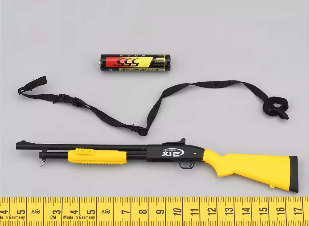 1/6 MMS9007 The British London Police Toys Model Female Weapon Model Yellow Color with Sling PVC Material Not Real Can't Fired