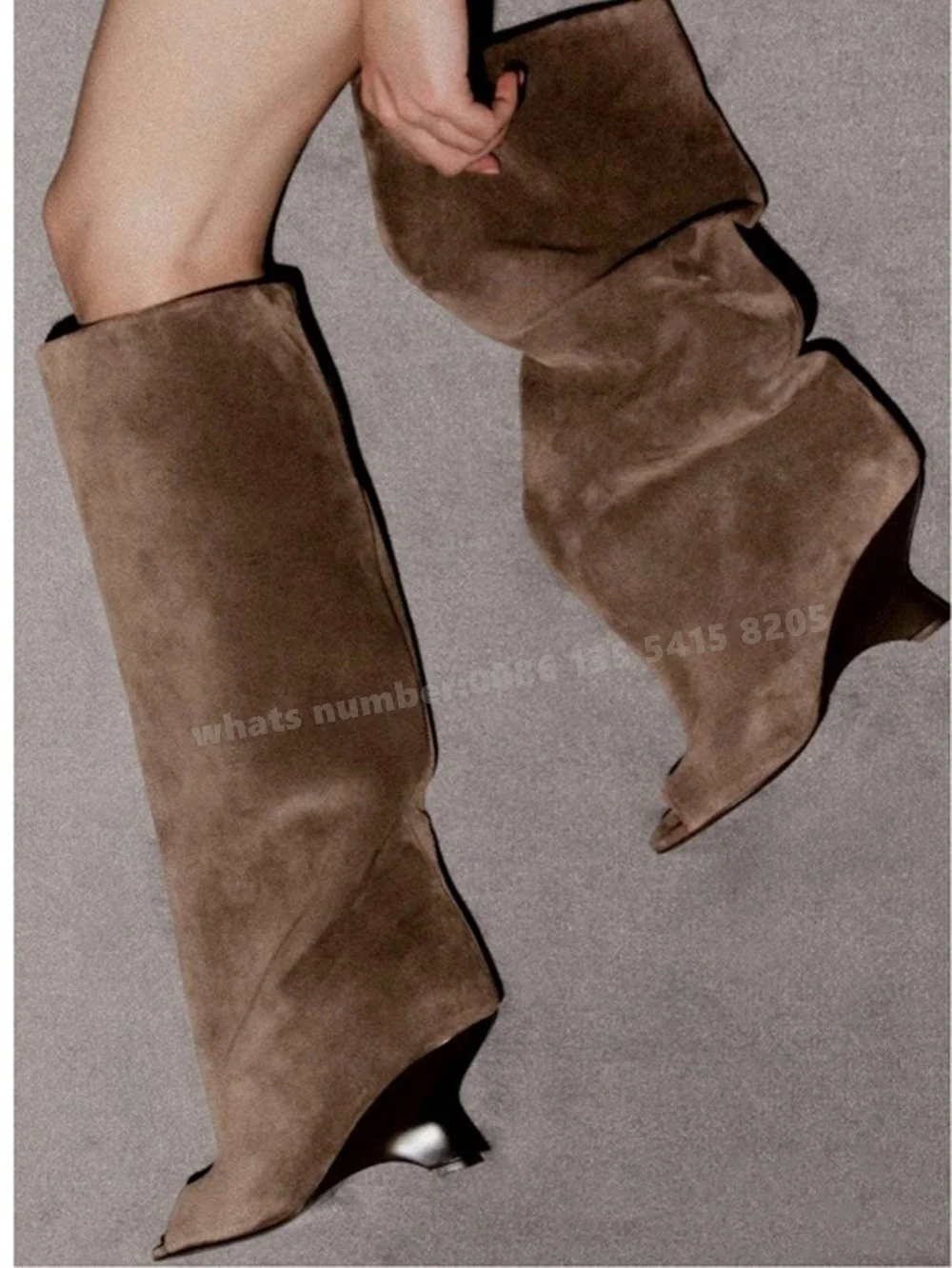 Stivali alti al ginocchio stile strano kaki Stivali aperti con punta aperta Stivali da donna in pelle scamosciata Inverno Solido di lusso Nuove scarpe firmate 2025 Caldo sexy