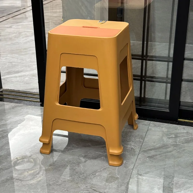 

Стул Портативный дизайнерский уличный табурет Туристический высокий душ Пластиковая ванная комната Экономия места Штабелируемая мебель для ванной Cabeceros