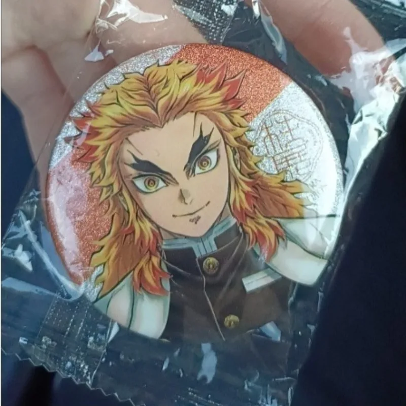 귀멸의 칼날 레이저 브로치 렌고쿠 쿄쥬로 애니메이션 액션 피규어 의류 백팩 핀 장식 귀여운 소년 크리스마스 선물