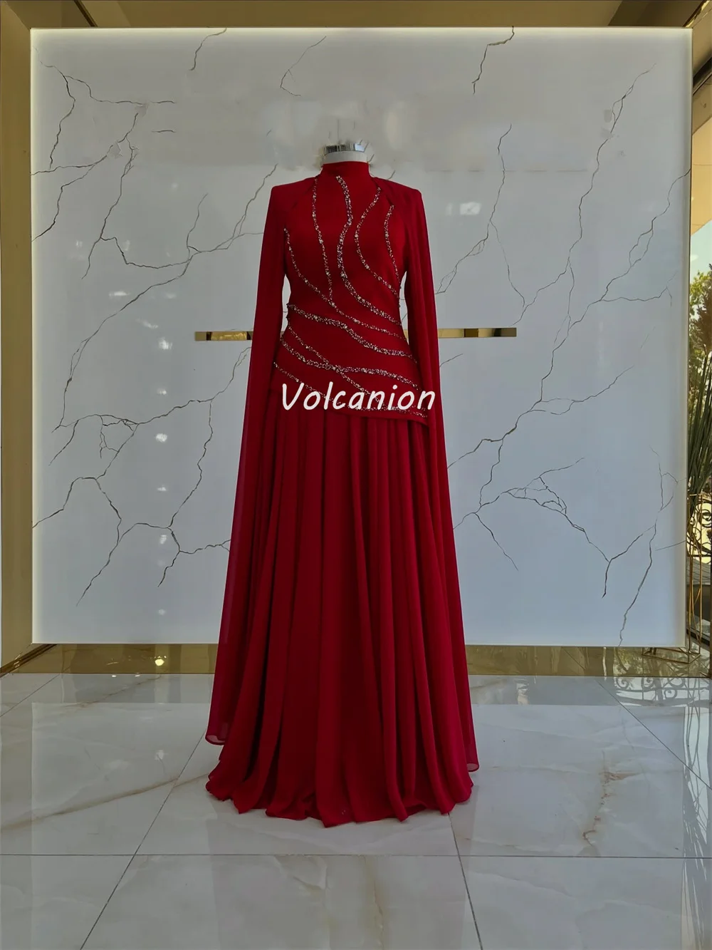 Abiti lunghi classici personalizzati in chiffon squisito con strass e perline drappeggiati con collo alto dritto Abiti da cerimonia su misura Casual