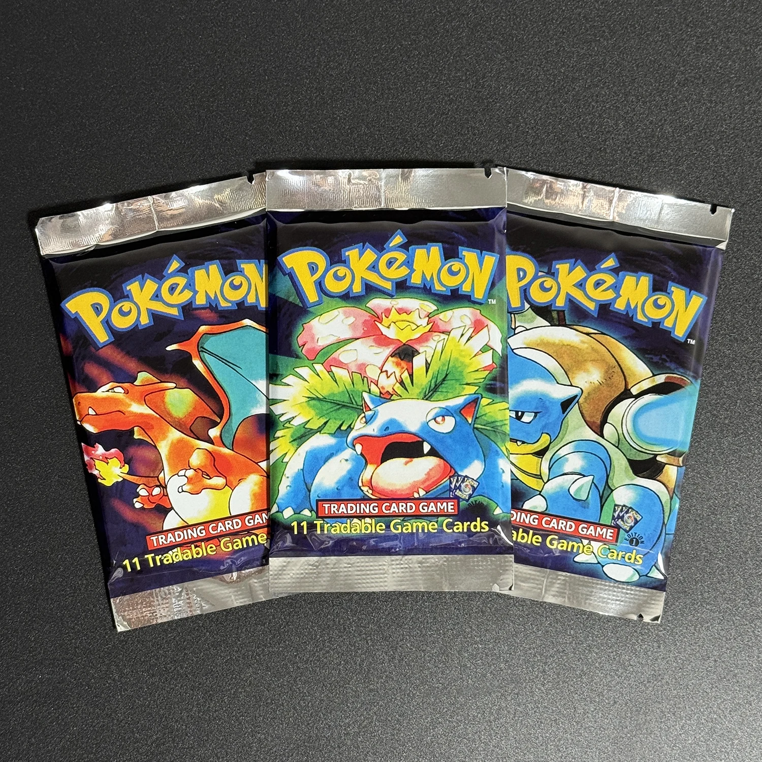 1ST Edition Basisset 1999 Booster Pack TCG Basisset Unbegrenzte Spielkarten Pokemon Charizard Blastoise Venusaur TCG Sammlerstück