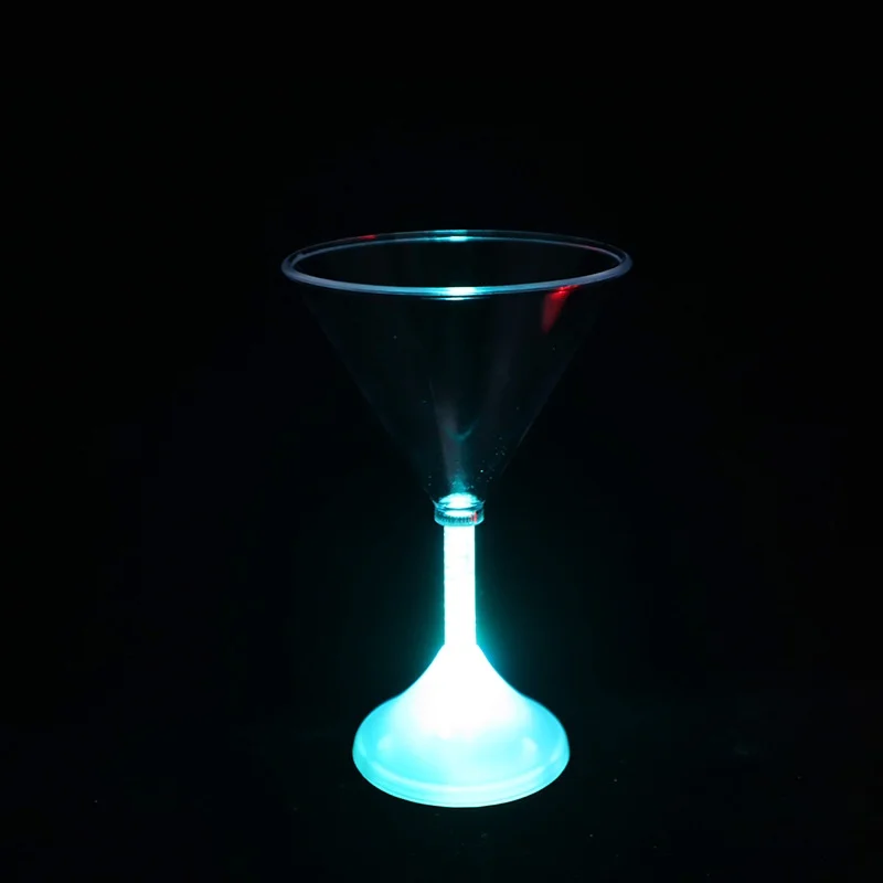 9pcs Light Up LED Red Wine Cocktail Martini Margarita Champagne Glass Goblet Flashing Colour Change Party Cup Bar Club Drinkware