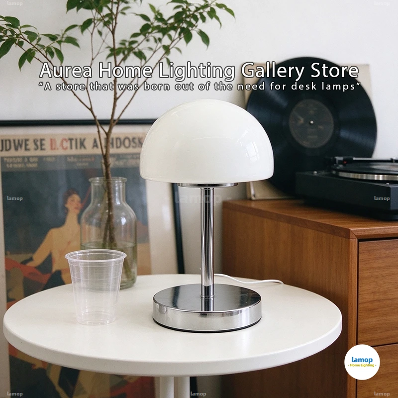 Cream Nordic creative glass table lamp with mushroom shape decorative desk lamp for bedside in homestay bedrooms and studies