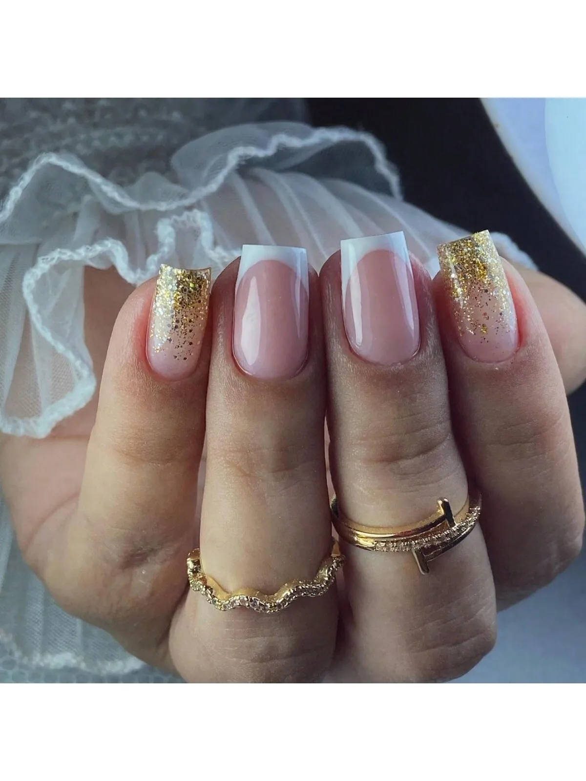 Black Friday y2k 24pcs hand-worn nail nail Patch with Almond A French Wave gold powder Mosaic nail patch