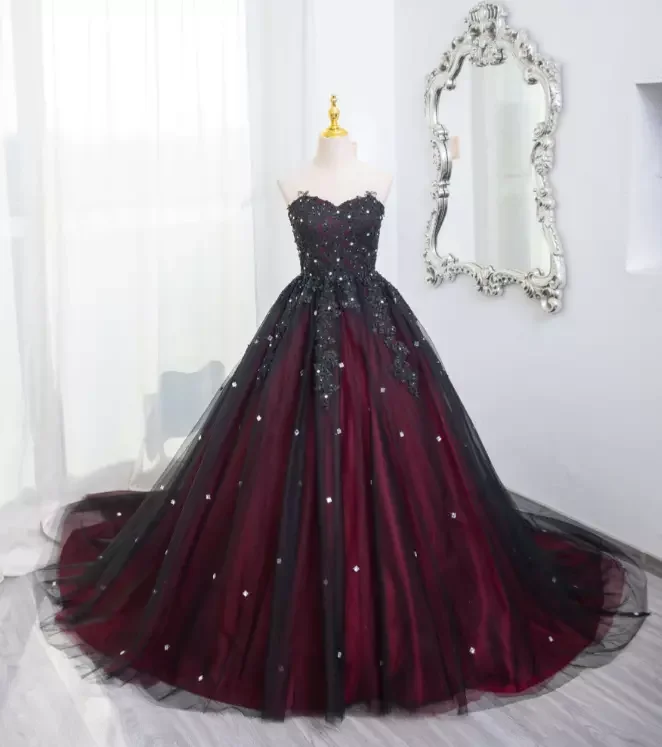 LIYYLHQ Black And Red Gothic Wedding Dresses With Cape Sheath Appliqué Beaded Sweetheart Shawl A Line Bridal Victorian Gowns