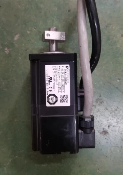 SGMJV-01ADA61   SERVO MOTOR ,   In good working condition, free shipping   a