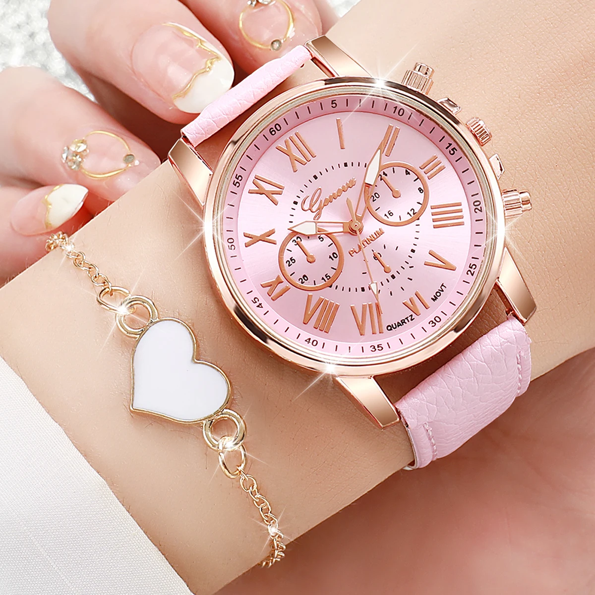 4PCS Fashion Women Watches Simple Roma Dial Quartz Watch Ladies Leather Band Wristwatches Heart Bracelets Set(Without Box)