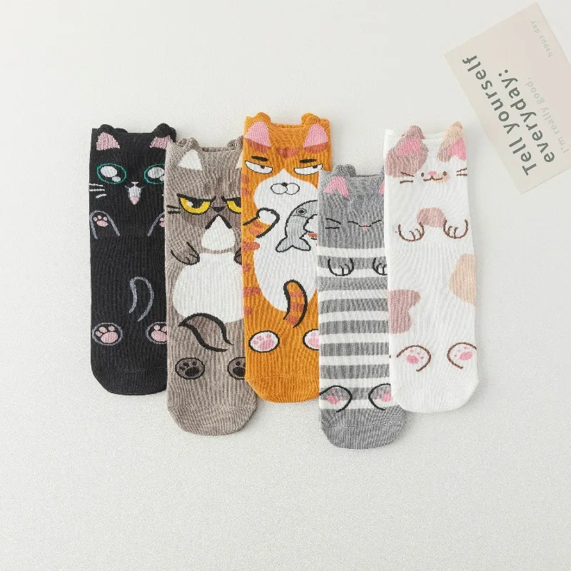 

10 Pairs Women's Fashionable versatile Cartoon Socks Lovely Cat Crew Socks Breathable leisure comfortable women Socks