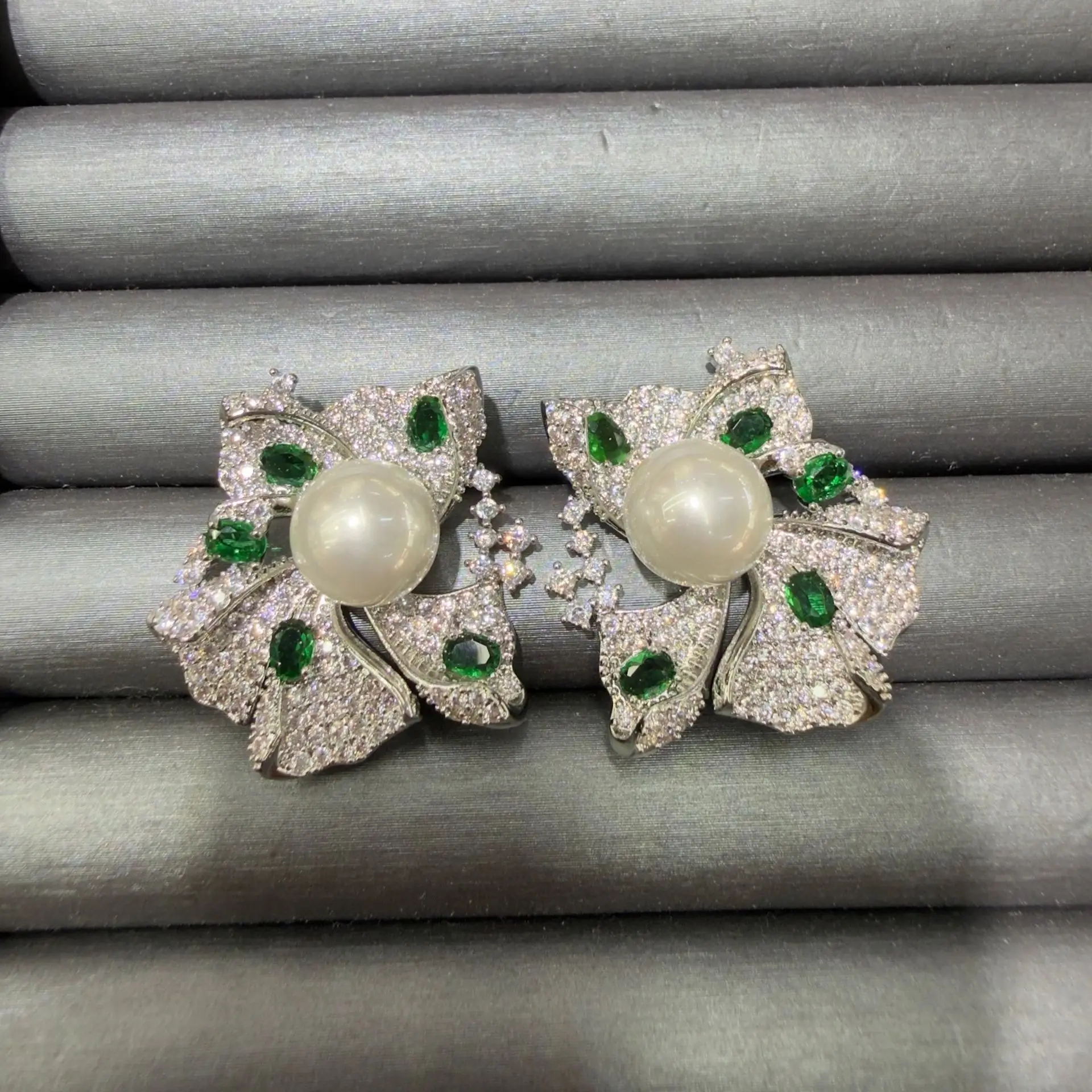 

fashion cubic zirconia stud earrings for women shiny jewelry leaf flower earrings silver gold plated party jewelry gift