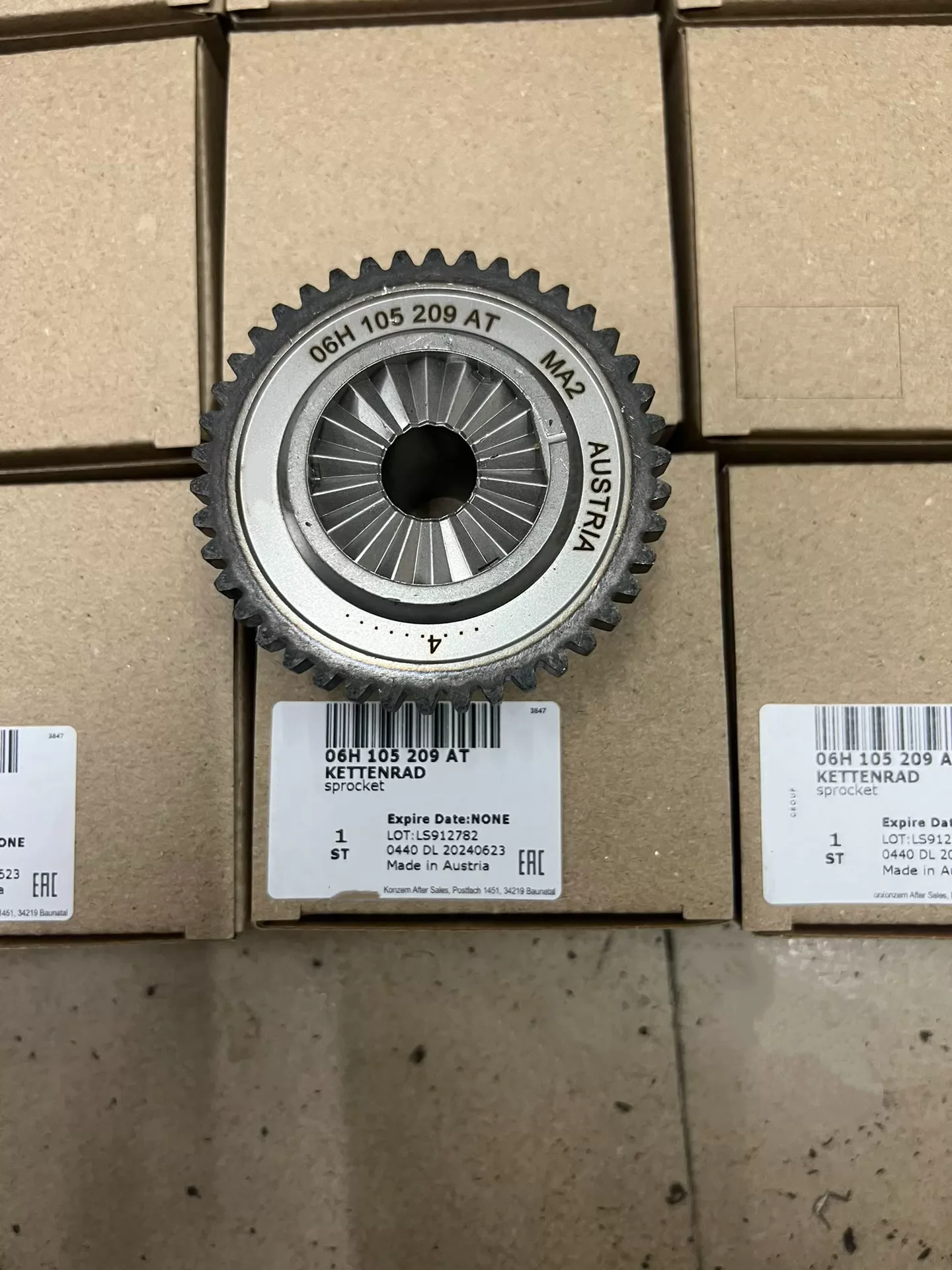 06H105209AT G56385 Crankshaft Timing Sprocket Gear Genuine Fit For Audi A4 A5 A6 Q5 VW CC Tiguan Passat 1.8T 2.0T 2009-2015