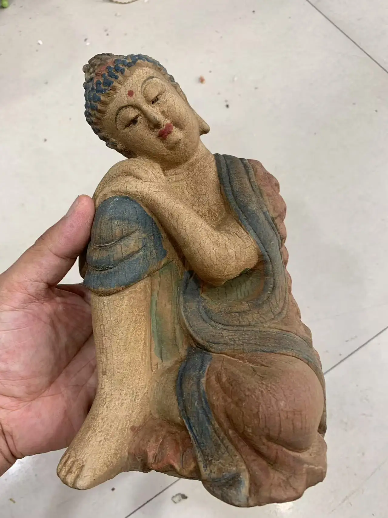 

Antique old wood Carving Solid Wood Chinese Decoration Decoration Freedom Buddha Statue