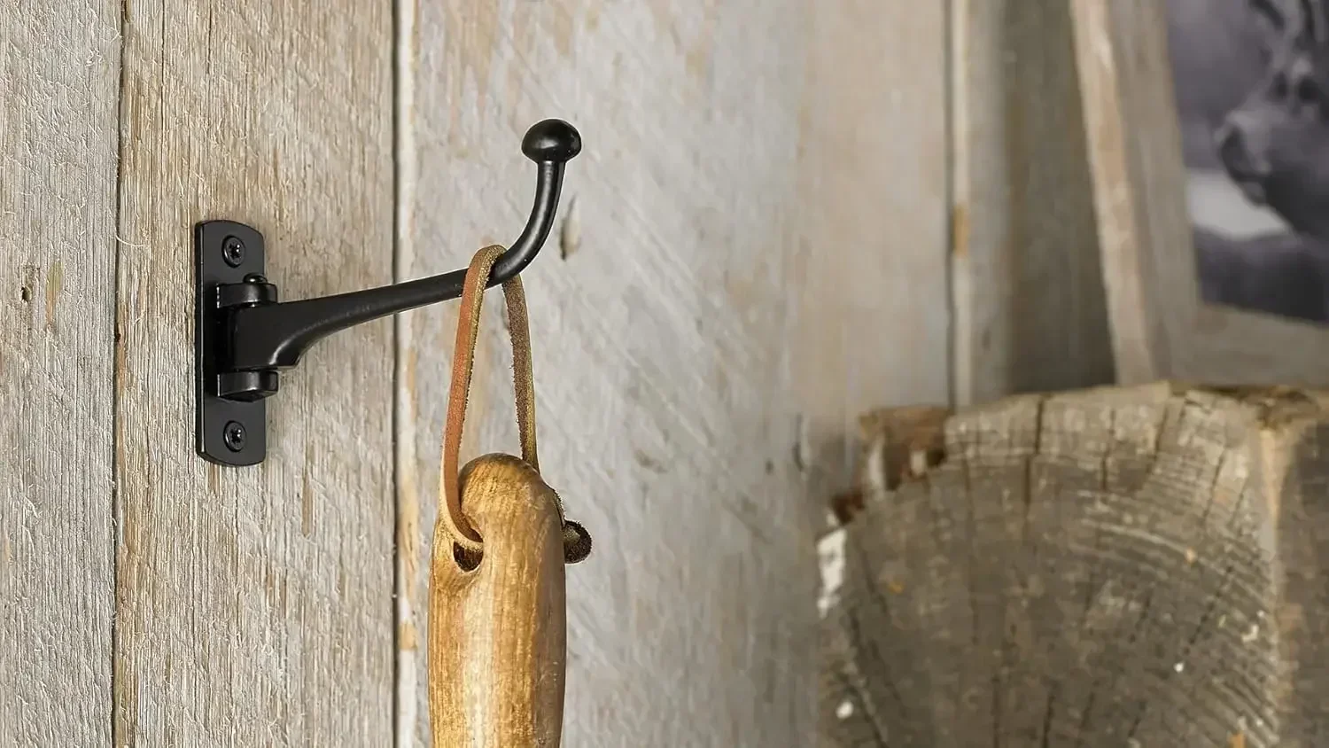 

Универсальный поворотный крючок, матовая черная отделка (Хит продаж)