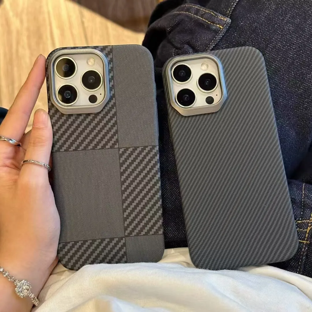 

Carbon fiber full wrap gray spliced case suitable for iPhone 16 Pro, also compatible with iPhone 15 Pro Minimalist trend