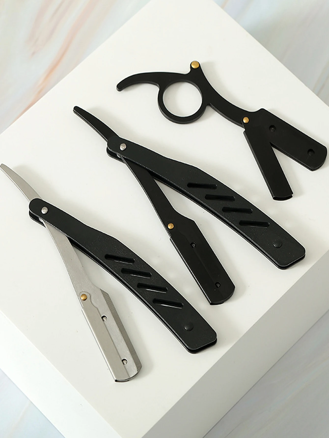 Manual Shaver for Men Barbershop Razor Stainless Steel Shank Is Easy To Use Safety Razor 1Pcs Shaving Razor with 10pcs Blades