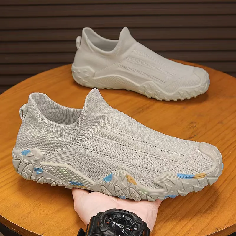 Summer New Fashionable Breathable Sports Shoes Casual Fashion Outdoor Sports anti Slip Comfortable Men's Shoes