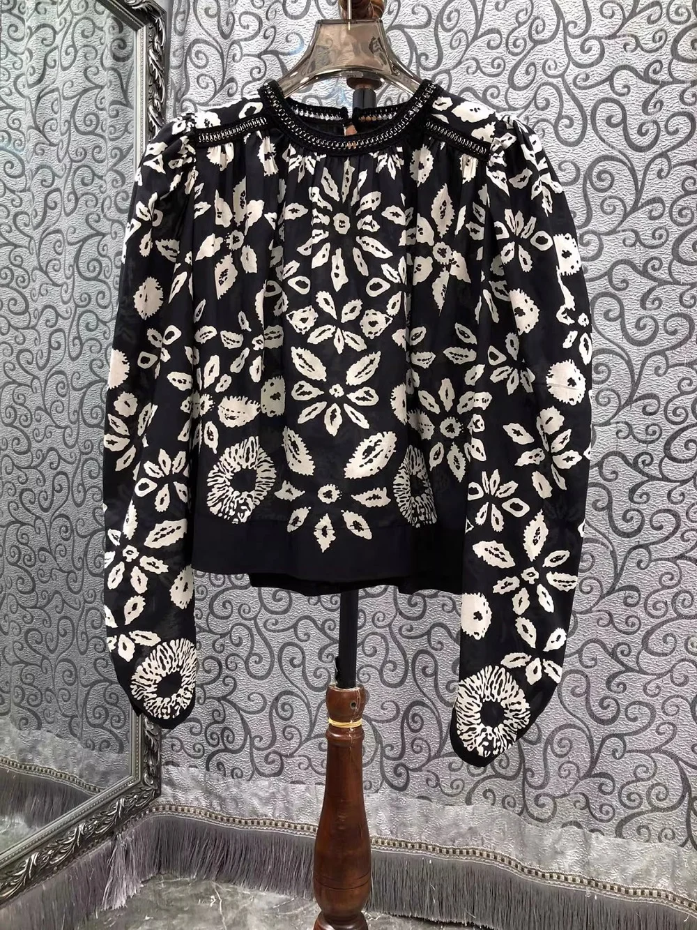 

100%Cotton Blouse Shirts 2026 Spring Summer Designer Fashion Women Vintage Floral Prints Long Sleeve Elegant Black Tops