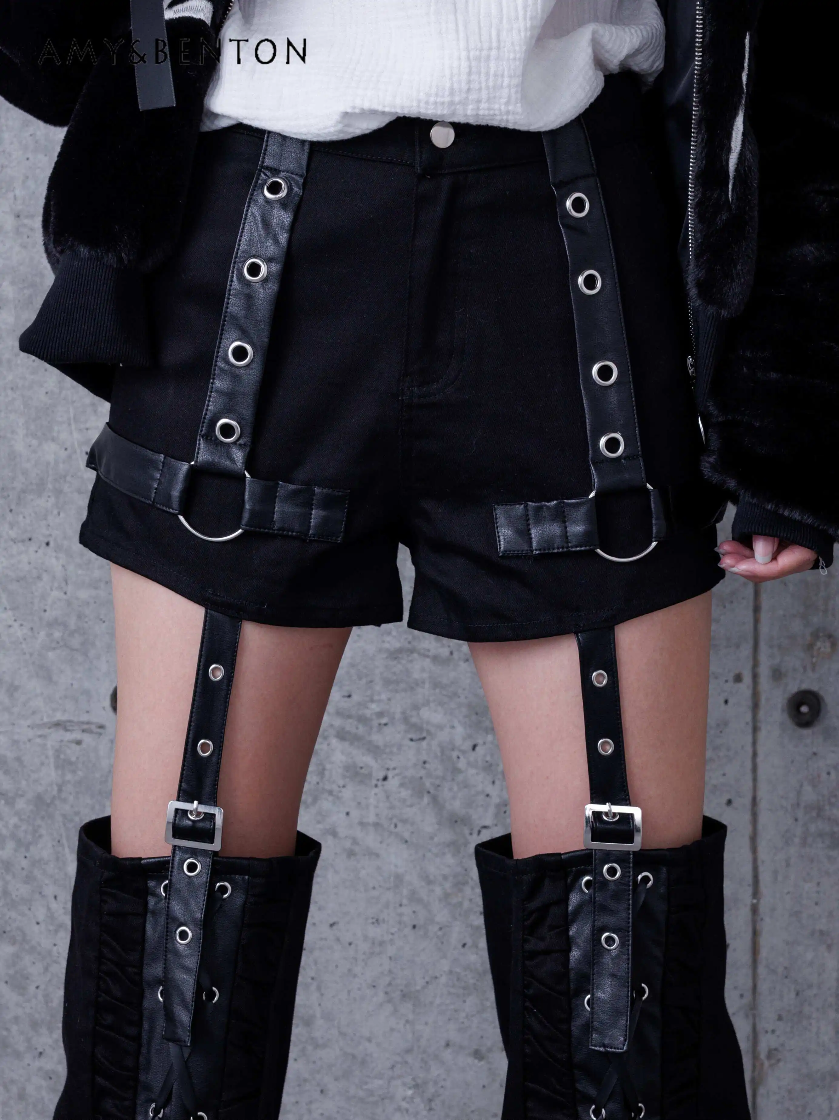 

Original Japanese Dark Subculture Harajuku-style Gothic Shorts Leg Warmer Two-piece Set Sweet Cool Girl High-waisted Y2K Sets