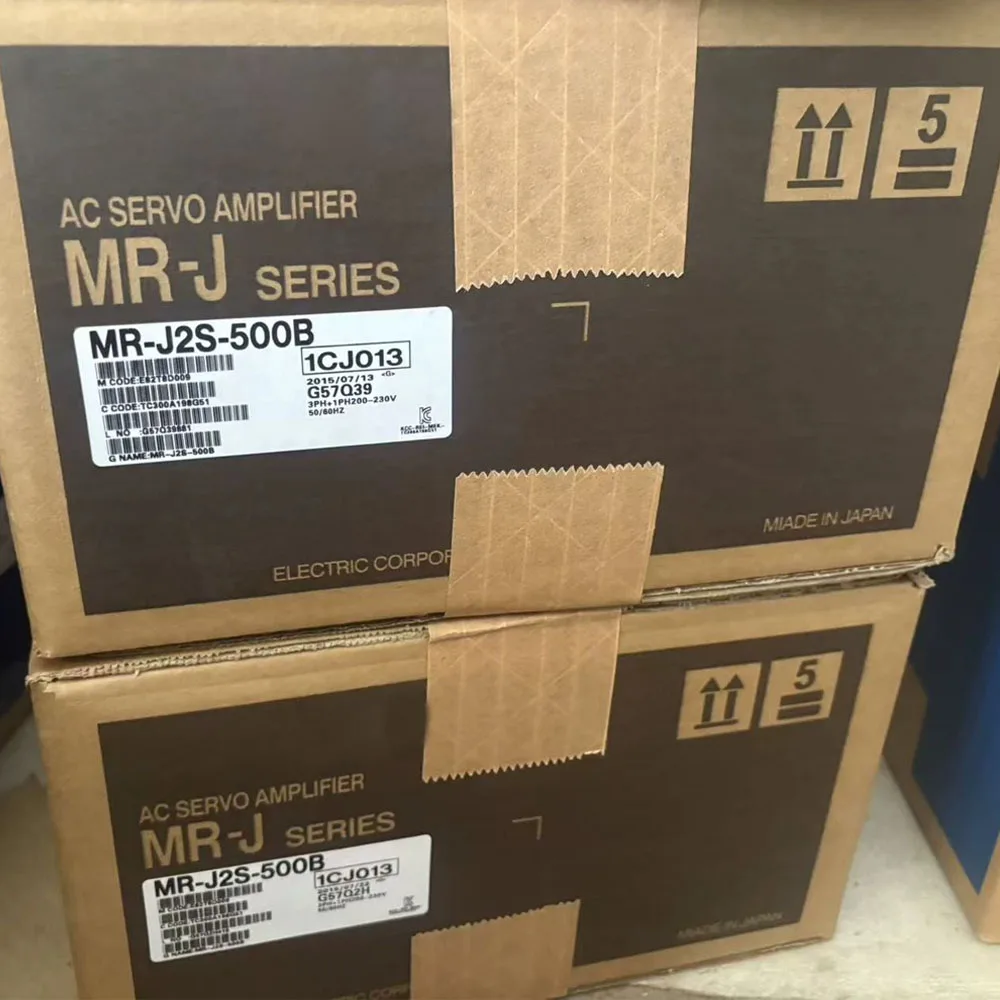 New servo drive MR-J2S-500B MR-J2S-700B AC servo amplifier