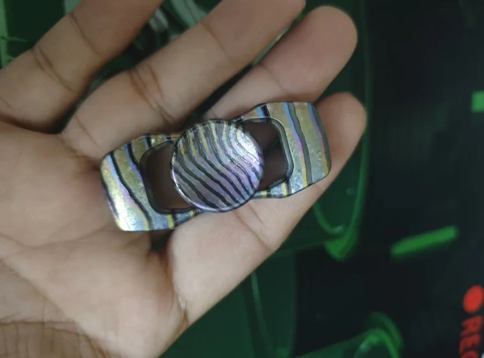 تستخدم EDC الإيمان Zirkuti روح الجناح جيروسكوب بأطراف الأصابع ألعاب الضغط