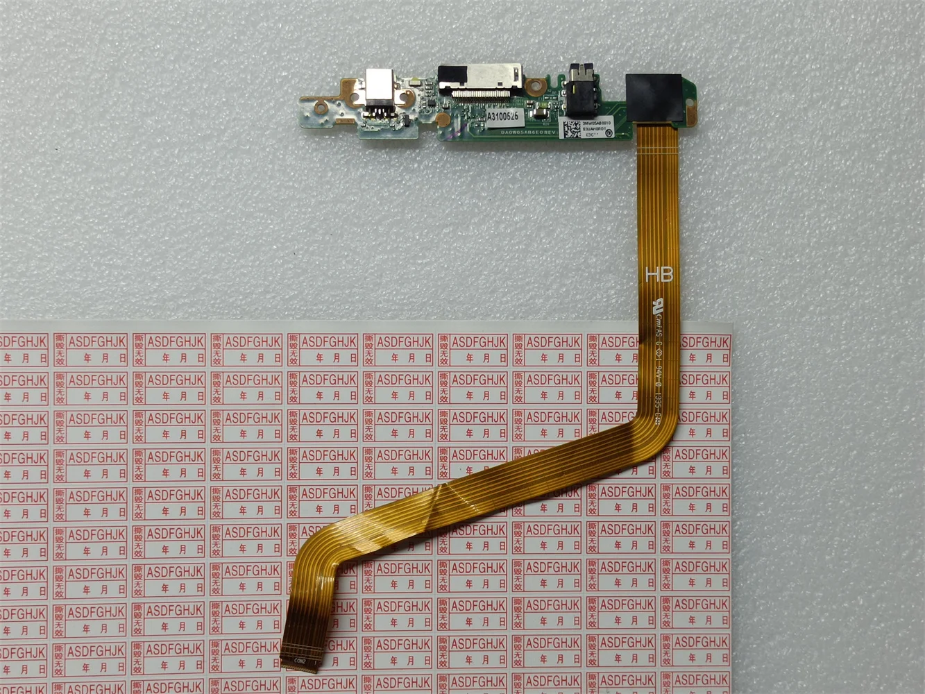 

Used for HP Pavilion Split X2 13-P120CA 13Z-P 13-P TPN-Q133 13-M 13T-M small board DAW05TH16D0/DAW05TH26B0/DAW05THR8D0 test OK
