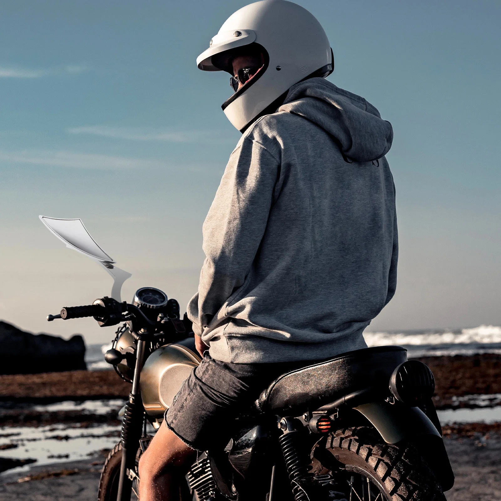 

2Pcs Motorcycle Side Rearview Mirrors Strong Aluminum Alloy Glass Easy to Install No Professional Skills Required Safe Riding