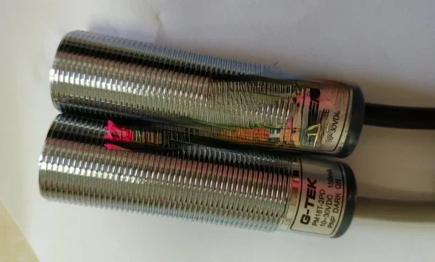 ΠΠΎΠ²ΠΈΠ½ΠΊΠ°, ΡΠΎΡΠΎΡΠ»Π΅ΠΊΡΡΠΈΡΠ΅ΡΠΊΠΈΠΉ ΠΈΠ½Π΄ΡΠΊΡΠΈΠΎΠ½Π½ΡΠΉ ΠΏΠ΅ΡΠ΅ΠΊΠ»ΡΡΠ°ΡΠ΅Π»Ρ Ρ ΠΈΠ½ΡΡΠ°ΠΊΡΠ°ΡΠ½ΡΠΌ ΠΈΠ·Π»ΡΡΠ΅Π½ΠΈΠ΅ΠΌ ΠΠΎΠ²ΠΈΠ½ΠΊΠ°, ΡΠΎΡΠΎΡΠ»Π΅ΠΊΡΡΠΈΡΠ΅ΡΠΊΠΈΠΉ ΠΈΠ½Π΄ΡΠΊΡΠΈΠΎΠ½Π½ΡΠΉ ΠΏΠ΅ΡΠ΅ΠΊΠ»ΡΡΠ°ΡΠ΅Π»Ρ Ρ ΠΈΠ½ΡΡΠ°ΠΊΡΠ°ΡΠ½ΡΠΌ ΠΈΠ·Π»ΡΡΠ΅Π½ΠΈΠ΅ΠΌ