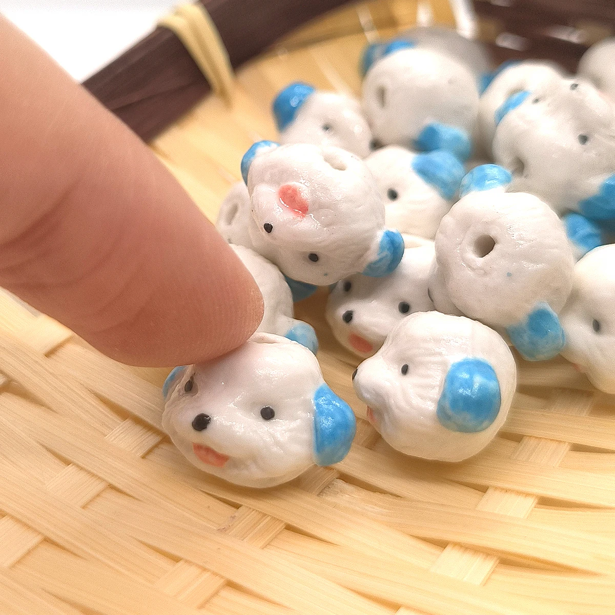 2pcs/4pcs/8pcs 18mm Adorable Blue little dog Peruvian craft ceramic beads for DIY necklaces, bracelets, keychains pendants