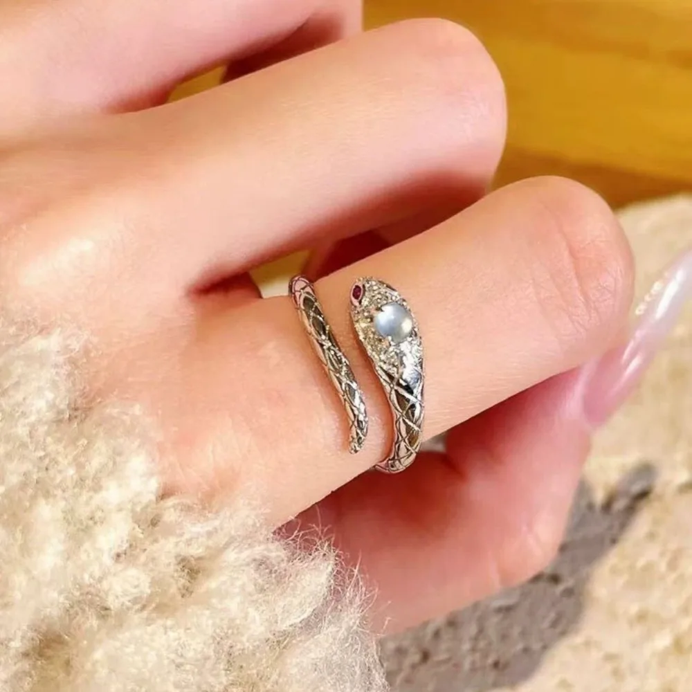 

Ni Ai Little Vinegar Packet Spirit Snake Auspicious Diamond Ring Female Zodiac Snake Year Fashionable Versatile Accessory