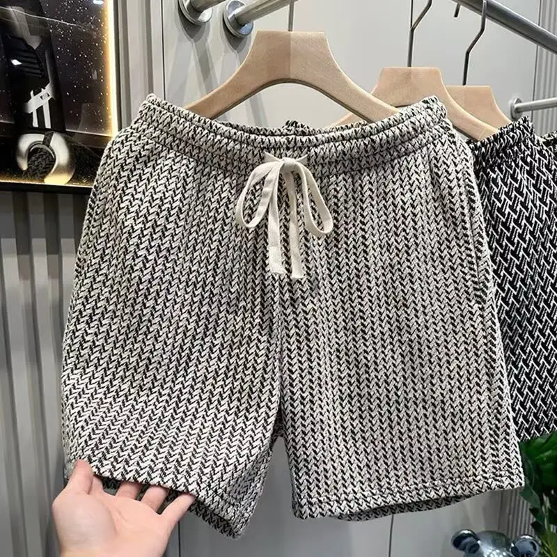 

2025 Summer Men's Light Luxury Fashion Printed Checkered Sports Shorts Straight Leg Retro Casual Street Beach Pants