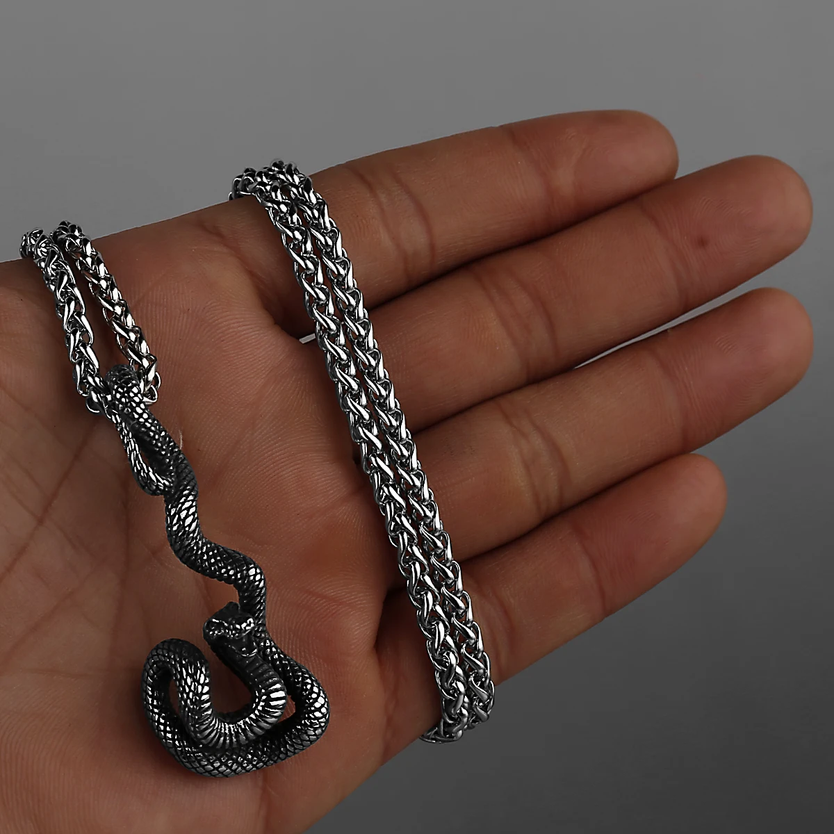 Retro High Quality Long Snake Rattlesnake Pendant Unisex Fashion Animal 316L Stainless Steel Pendant Necklace Gift Jewelry - view 4