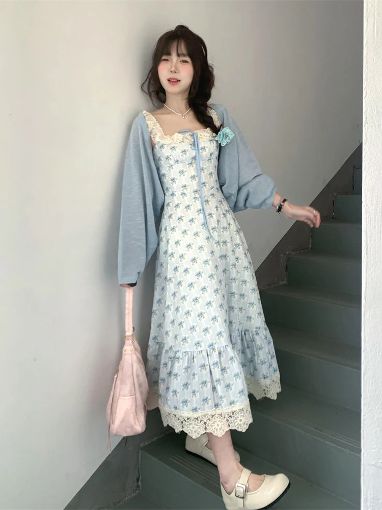 Damska sukienka w stylu francuskim z falbanką i kokardką Słodka sukienka wróżki Letni kwiatowy nadruk Spaghetti Pasek Bez rękawów Szykowne sukienki z wysoką talią