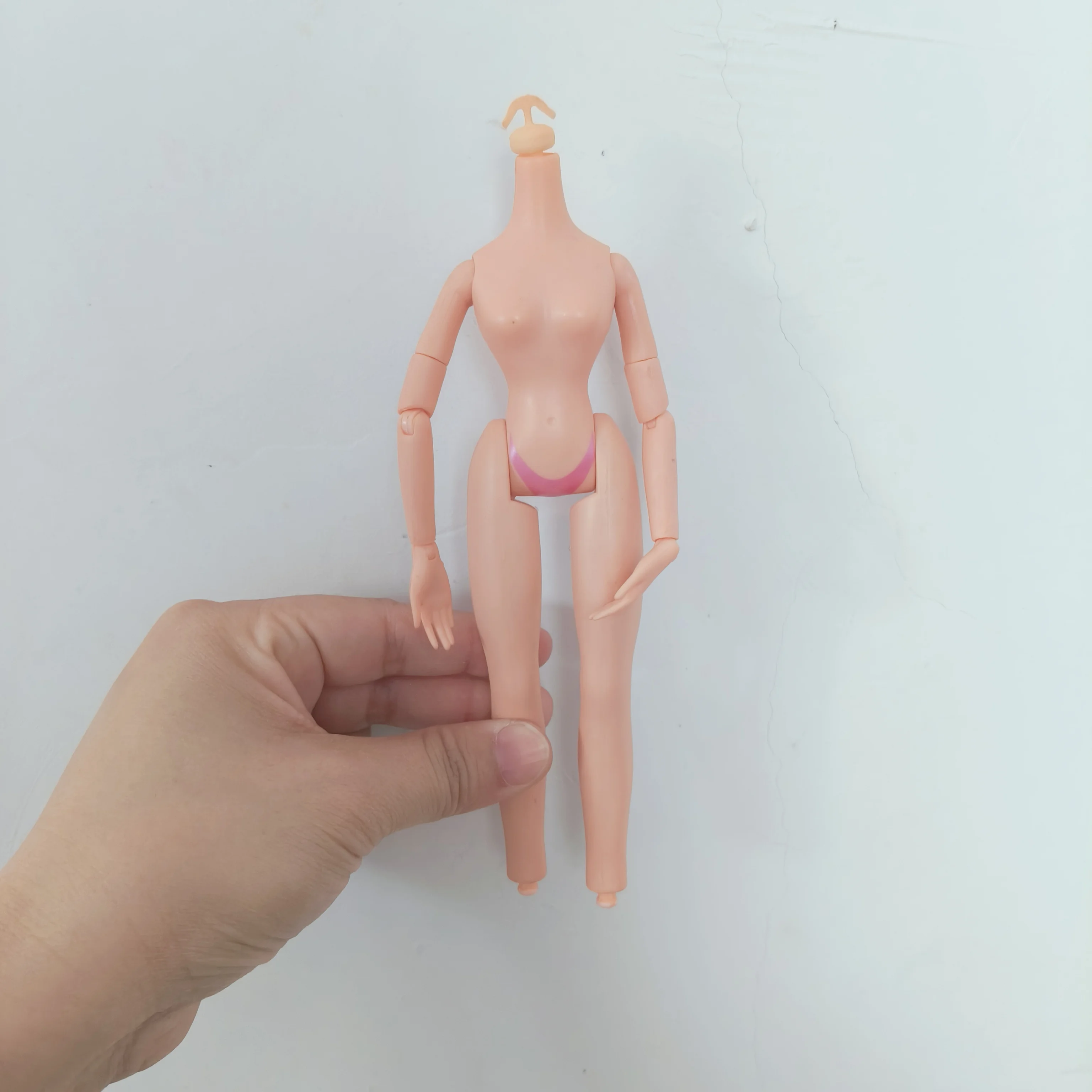 الدمية الأصلية لدمية برازت تلبيس الجسم بنفسك